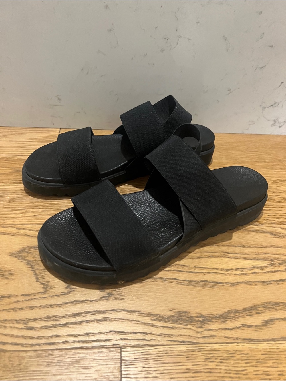 L’Intervalle Black Slide Sandals with Wide Straps